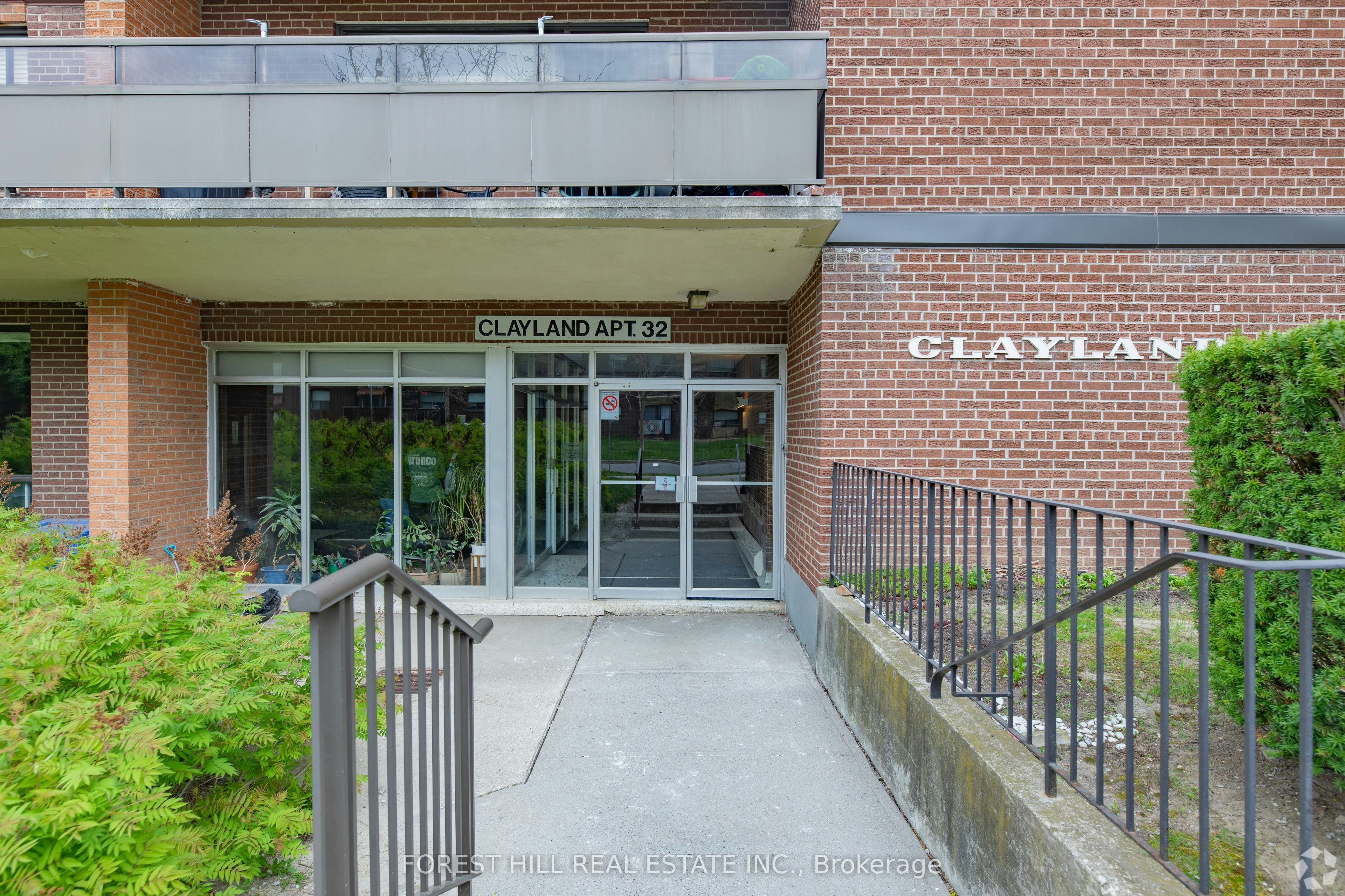 512-32 Clayland Drive, Toronto, ON, M3A 2A5 - 2