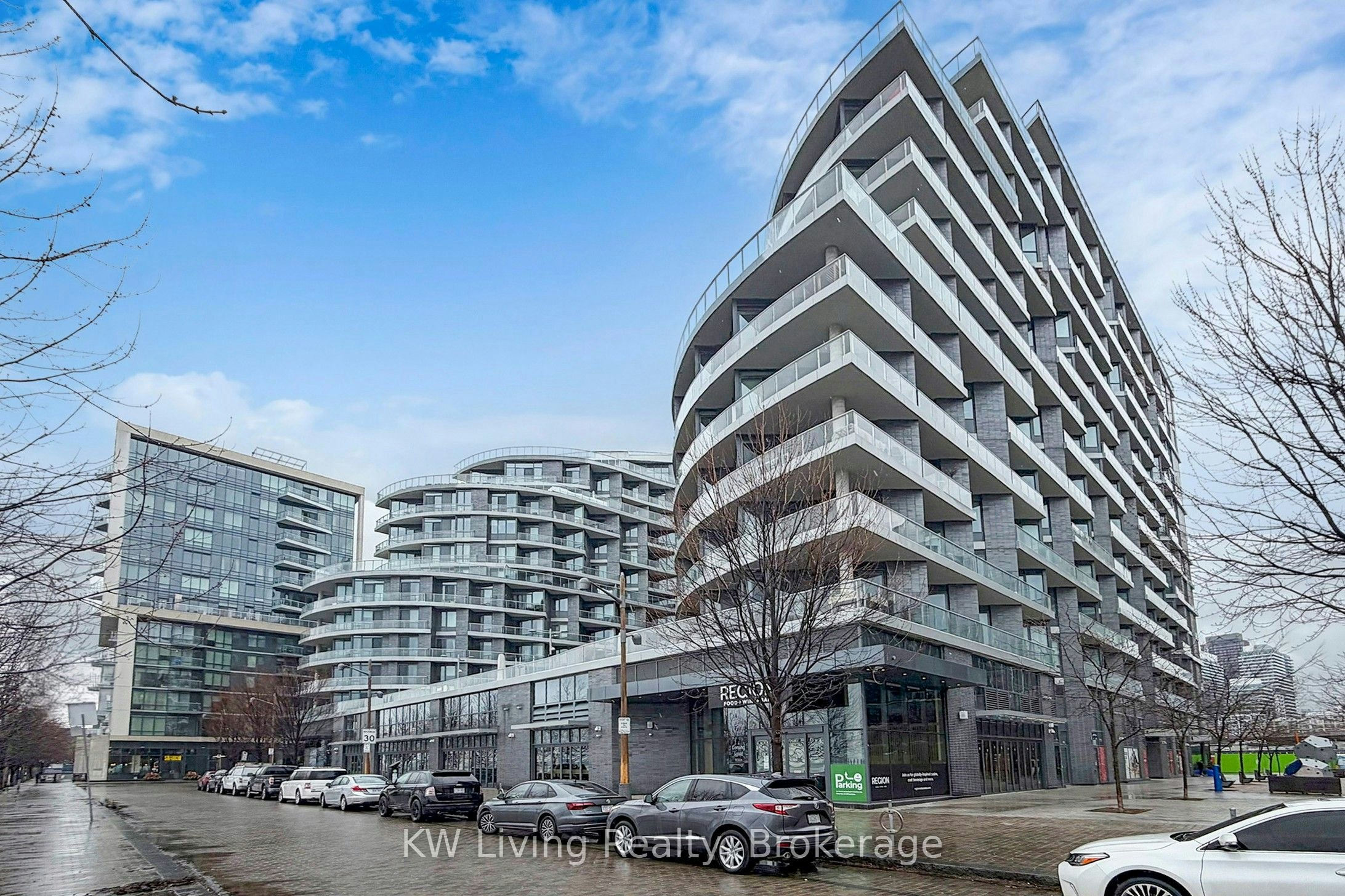 GPH 12-1 Edgewater Drive, Toronto, ON, M5A 0L1