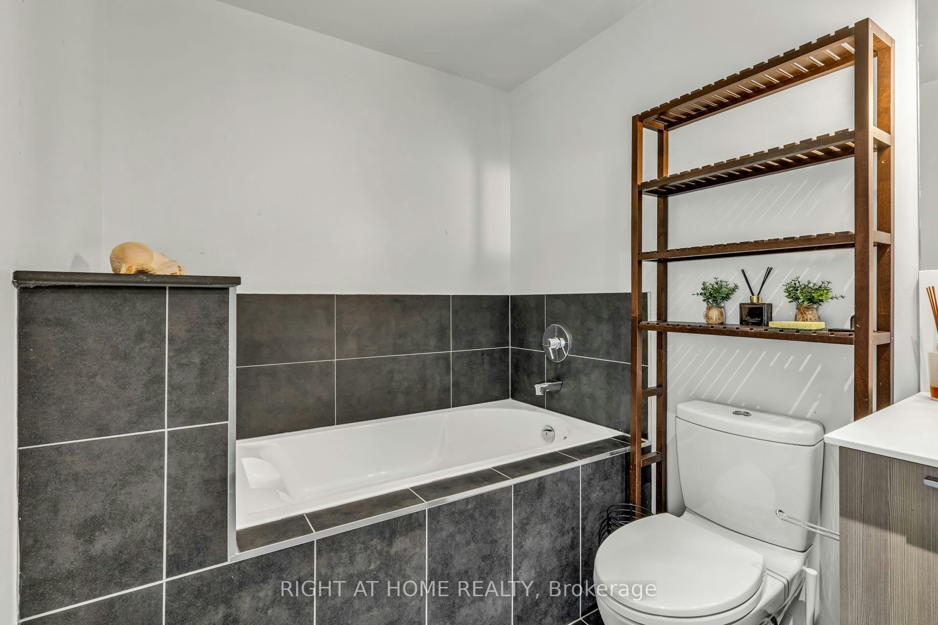605-650 King Street W, Toronto, ON, M5V 0H6 - 31