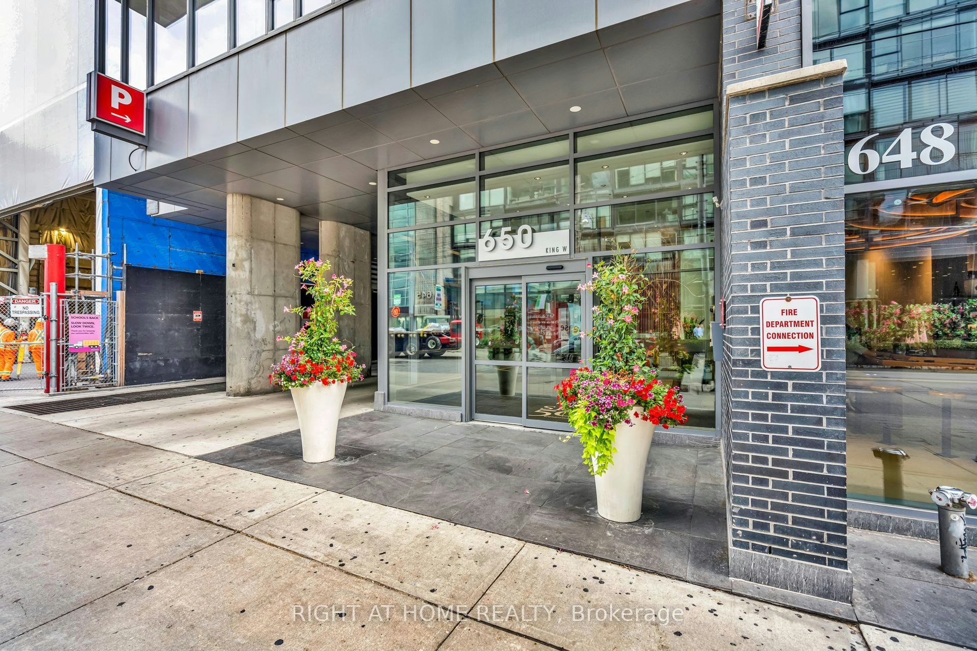 605-650 King Street W, Toronto, ON, M5V 0H6 - 2