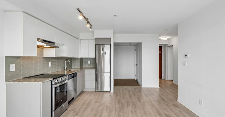 1106-120 Varna Drive, Toronto, ON, M6A 0B3 - 27