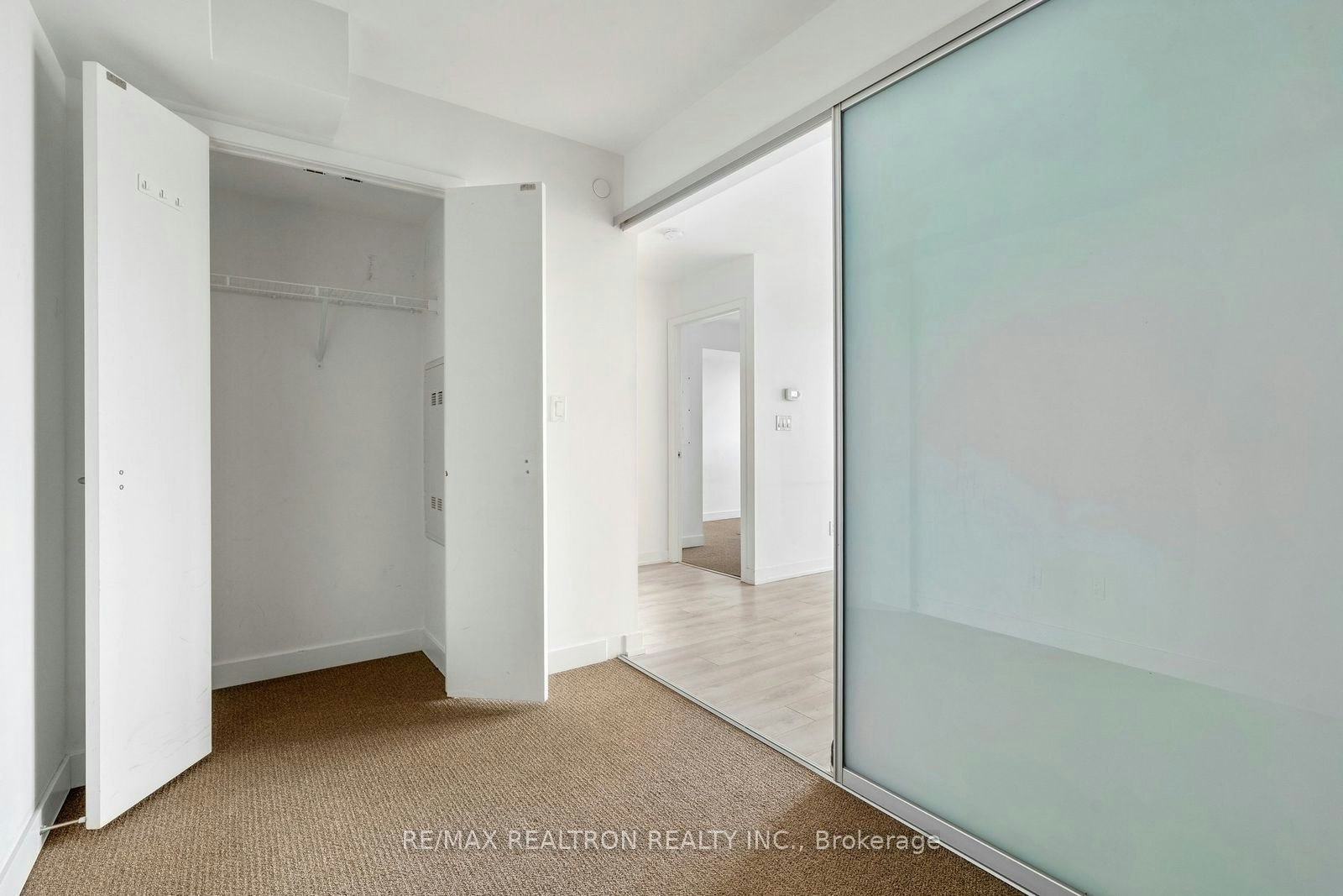 1106-120 Varna Drive, Toronto, ON, M6A 0B3 - 32