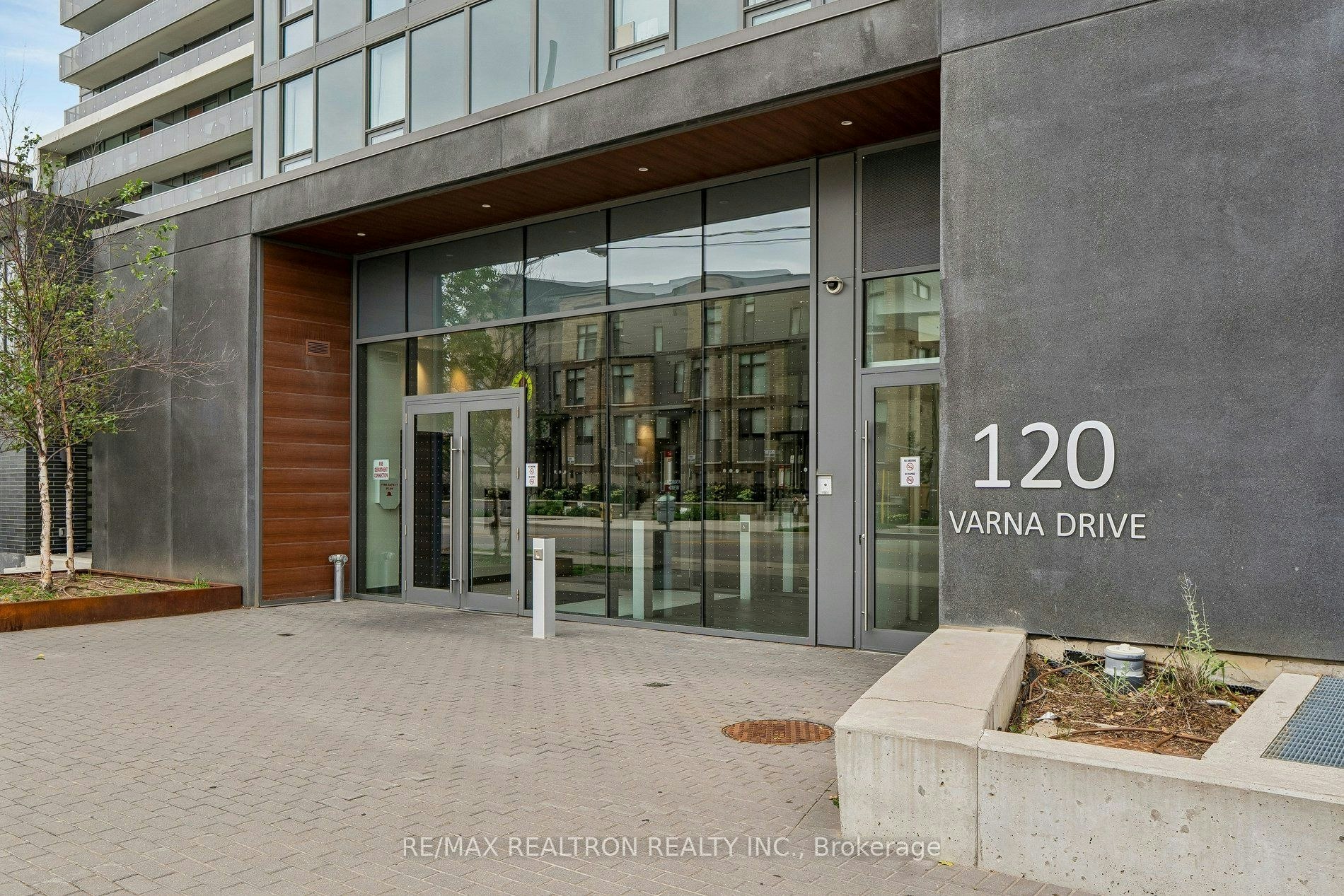 1106-120 Varna Drive, Toronto, ON, M6A 0B3 - 4