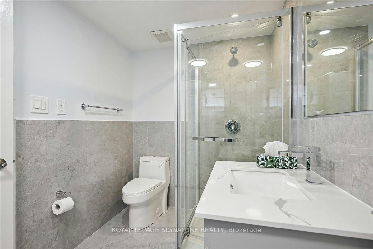 Lower-12 Castle View Avenue, Toronto, ON, M5R 1Y9 - 7