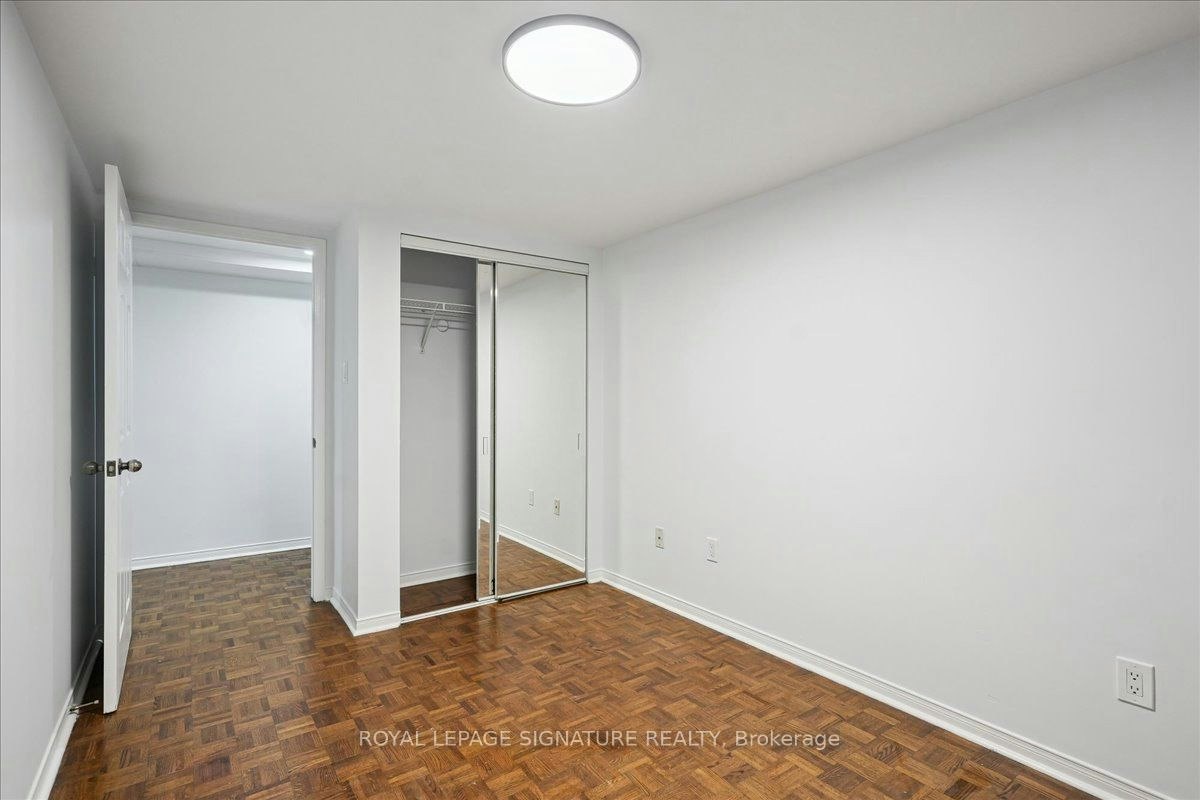 Lower-12 Castle View Avenue, Toronto, ON, M5R 1Y9 - 10