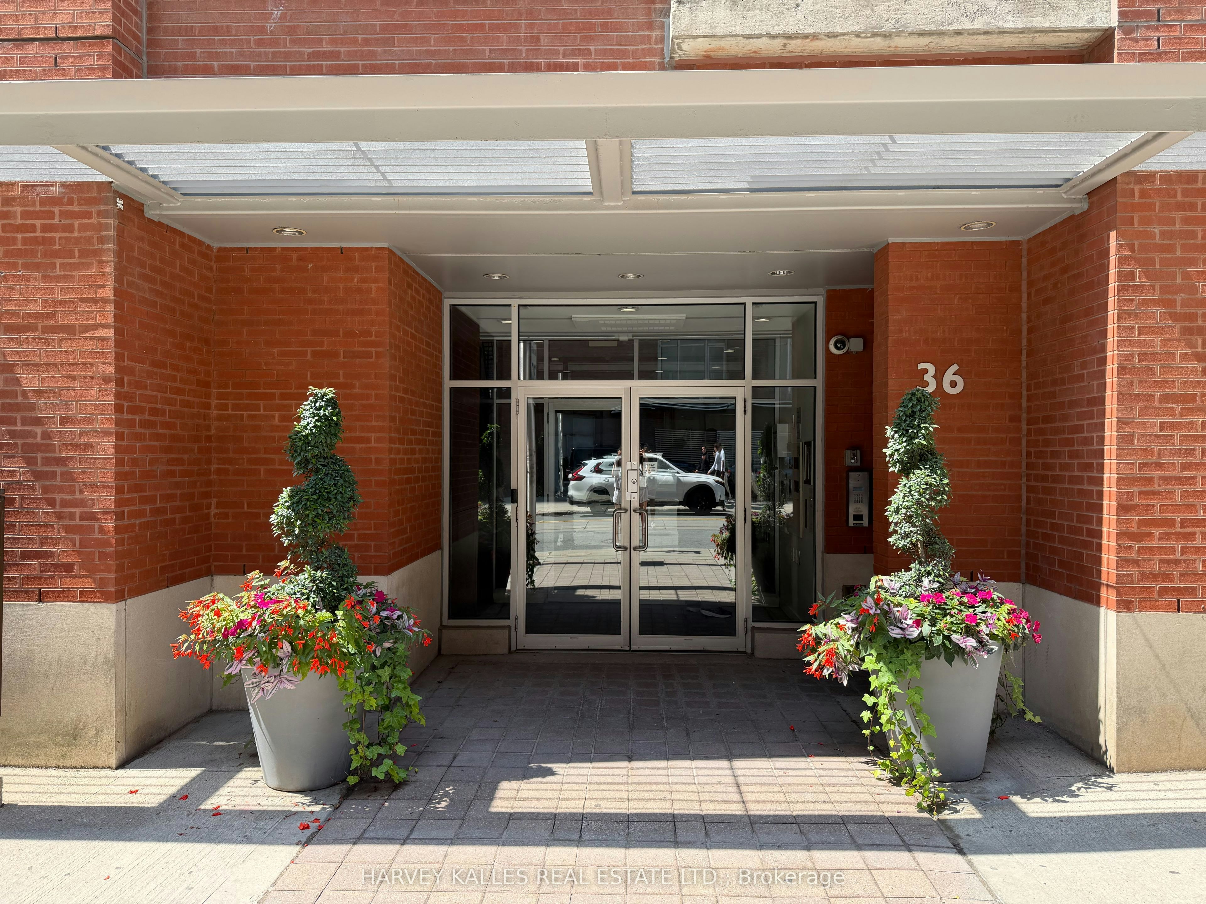 704-36 Charlotte Street, Toronto, ON, M5V 3P7 - 5