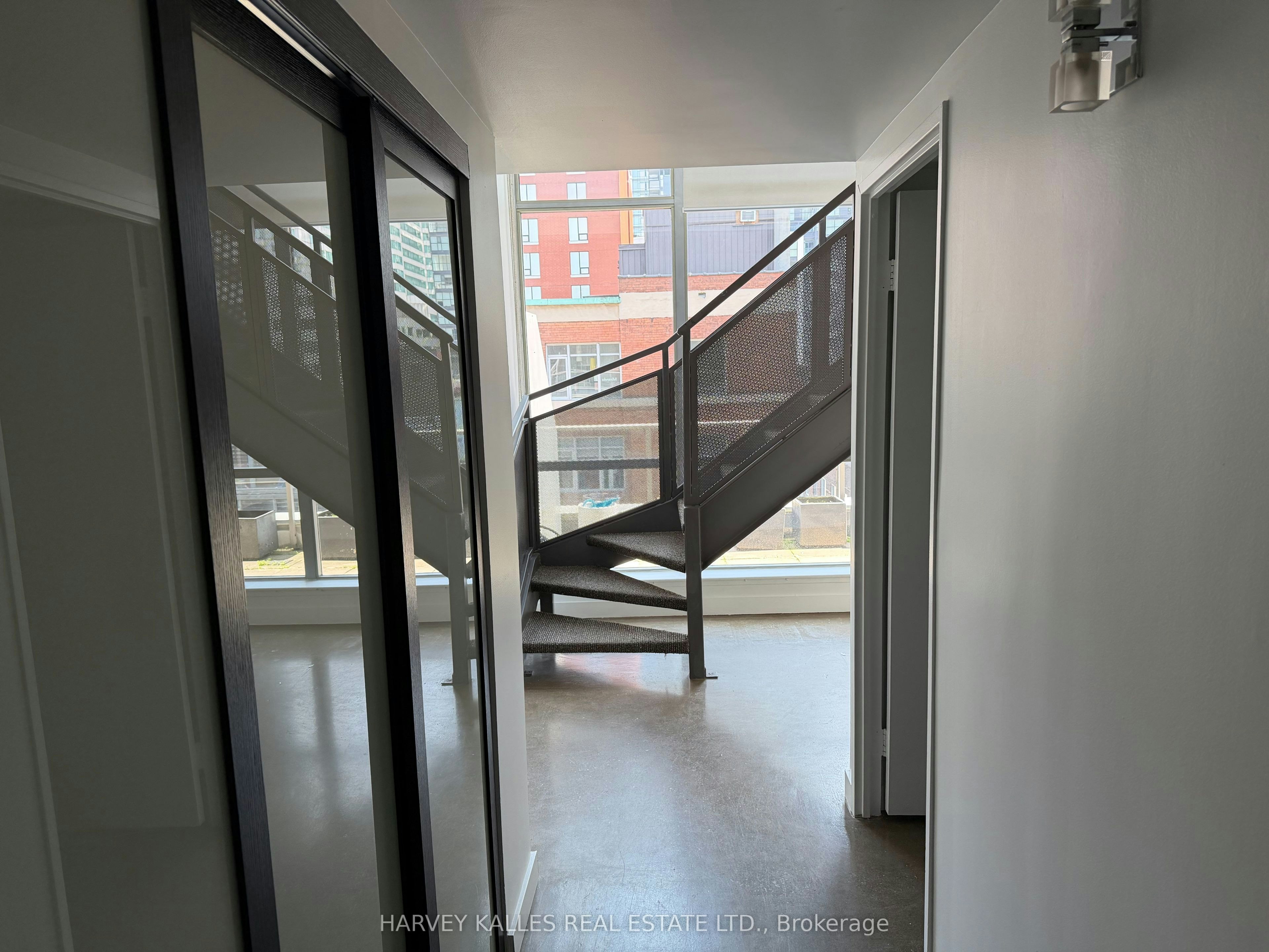 704-36 Charlotte Street, Toronto, ON, M5V 3P7 - 9