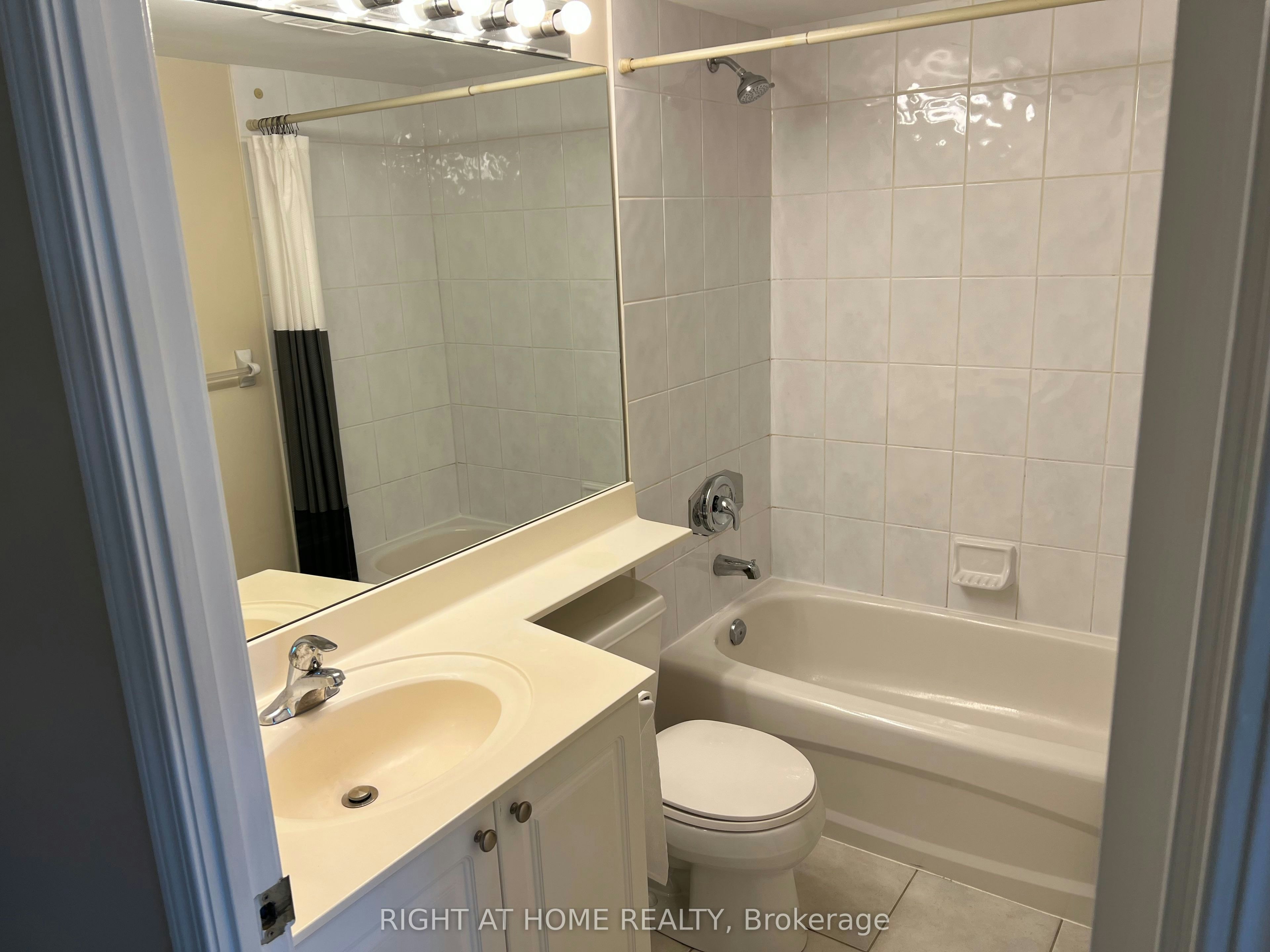 503-30 Harrison Garden Boulevard, Toronto, ON, M2N 7A9 - 8