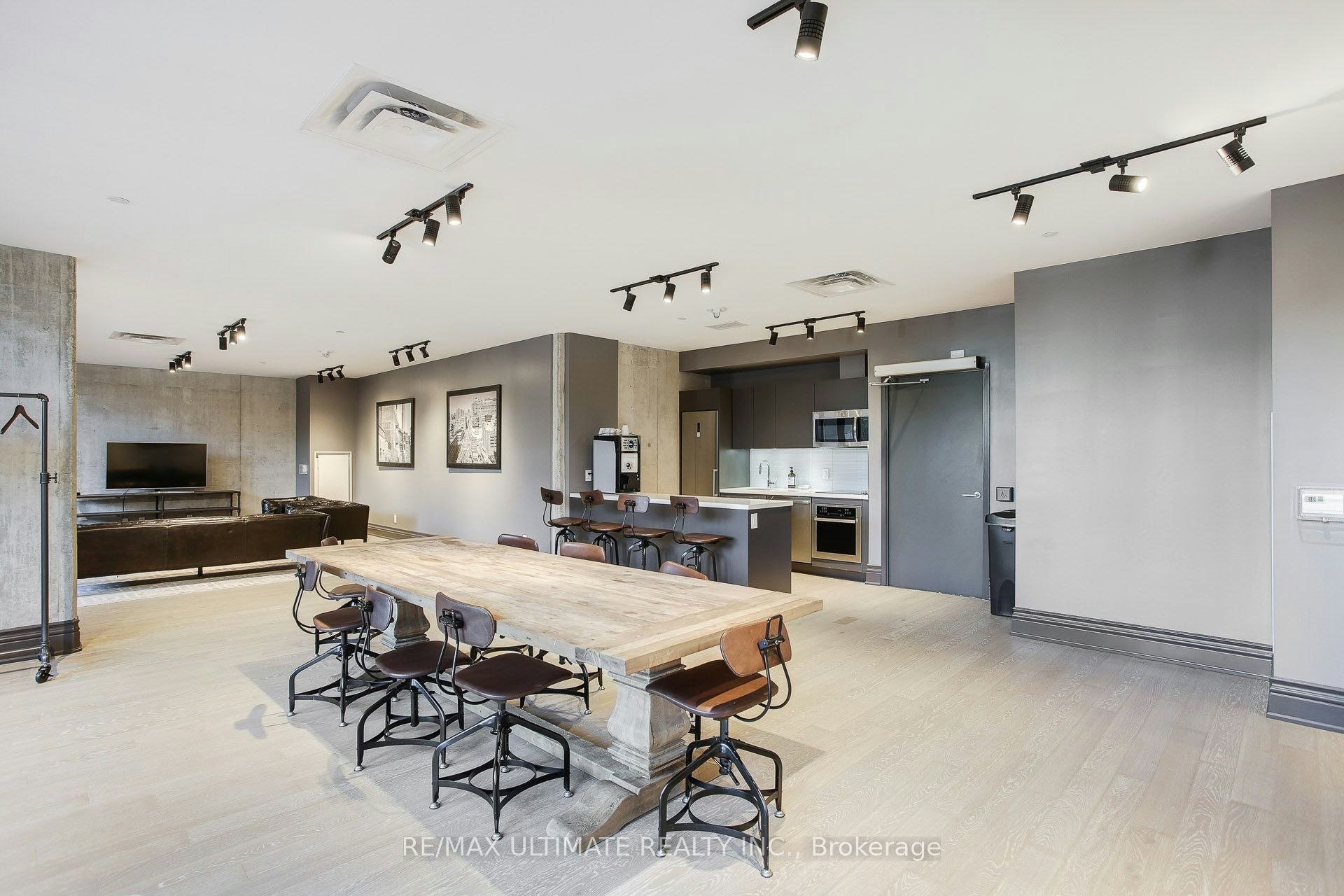 210-608 Richmond Street W, Toronto, ON, M5V 0N9 - 15