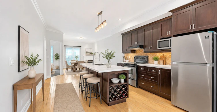 1019A College Street, Toronto, ON, M6H 1A8