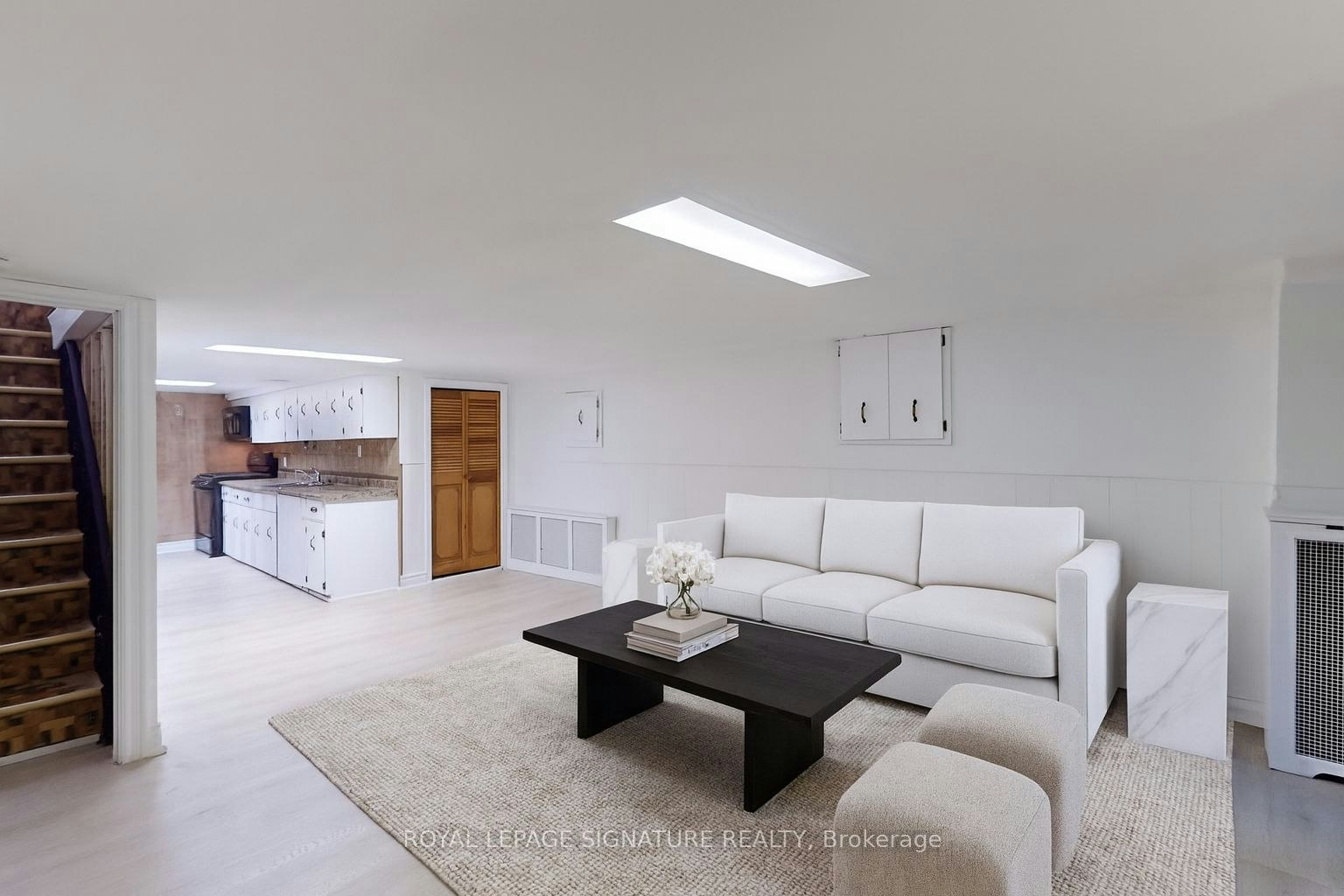 Lower-247 Palmerston Avenue, Toronto, ON, M6J 2J3