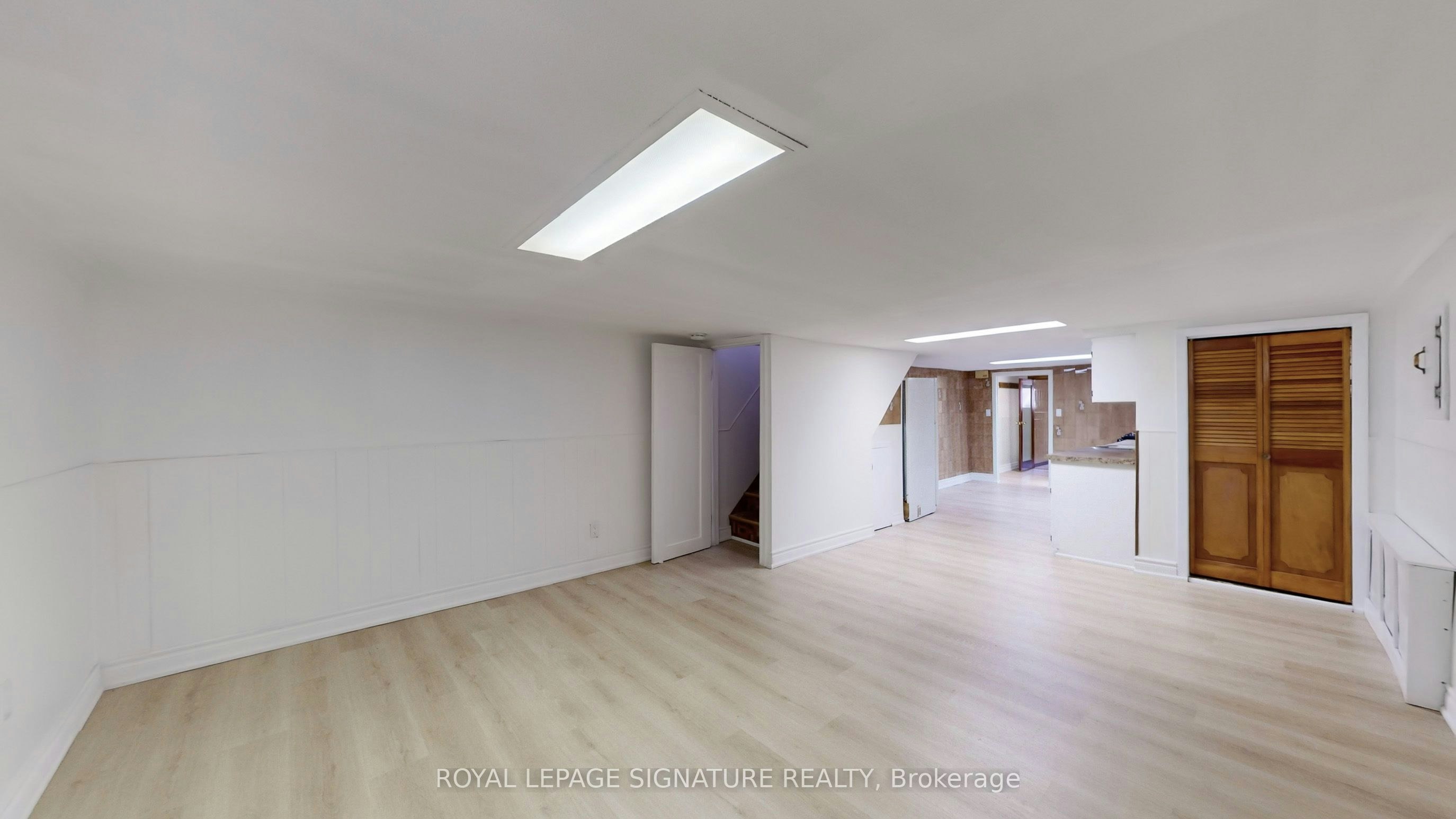 Lower-247 Palmerston Avenue, Toronto, ON, M6J 2J3 - 2