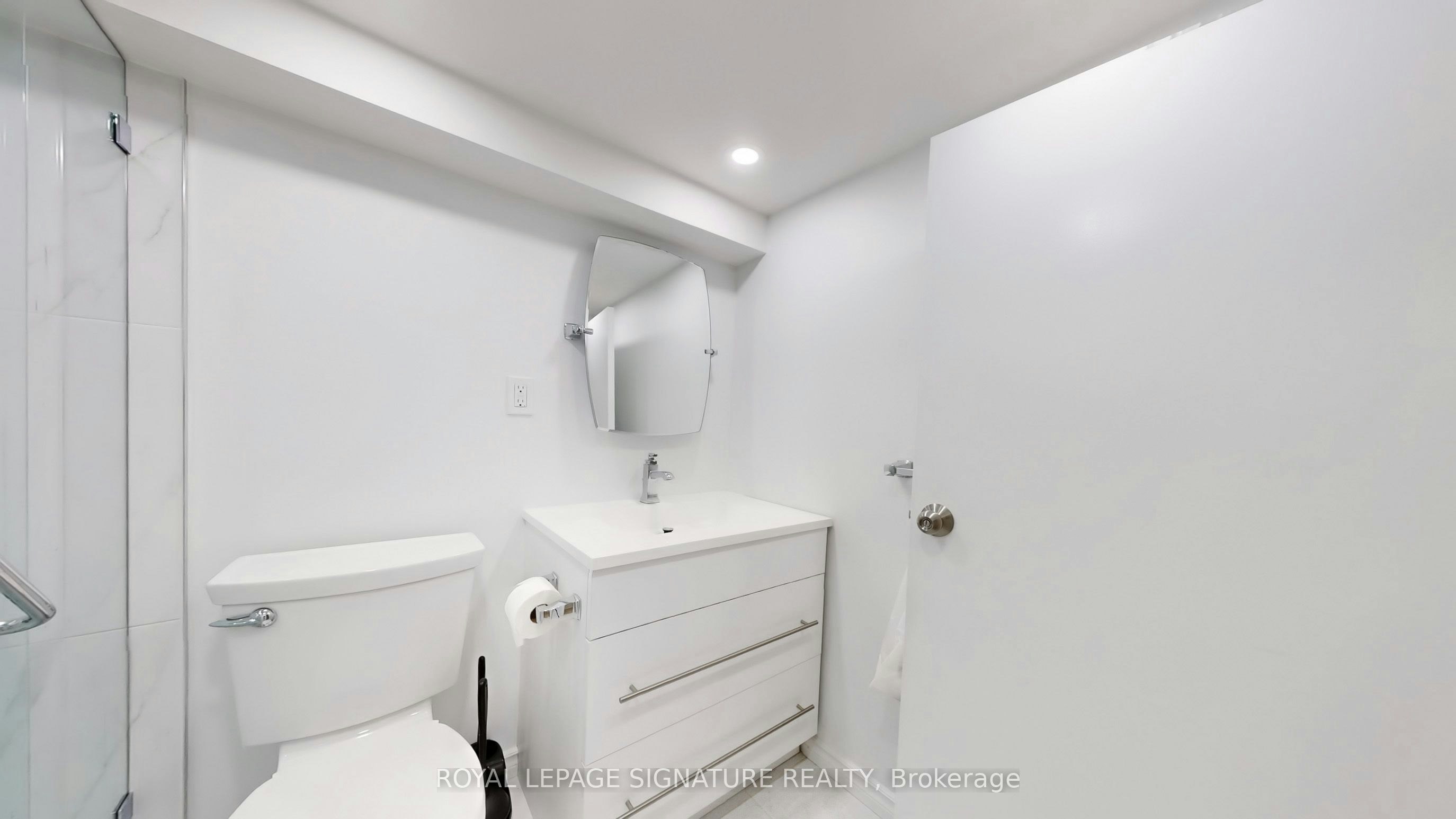 Lower-247 Palmerston Avenue, Toronto, ON, M6J 2J3 - 7