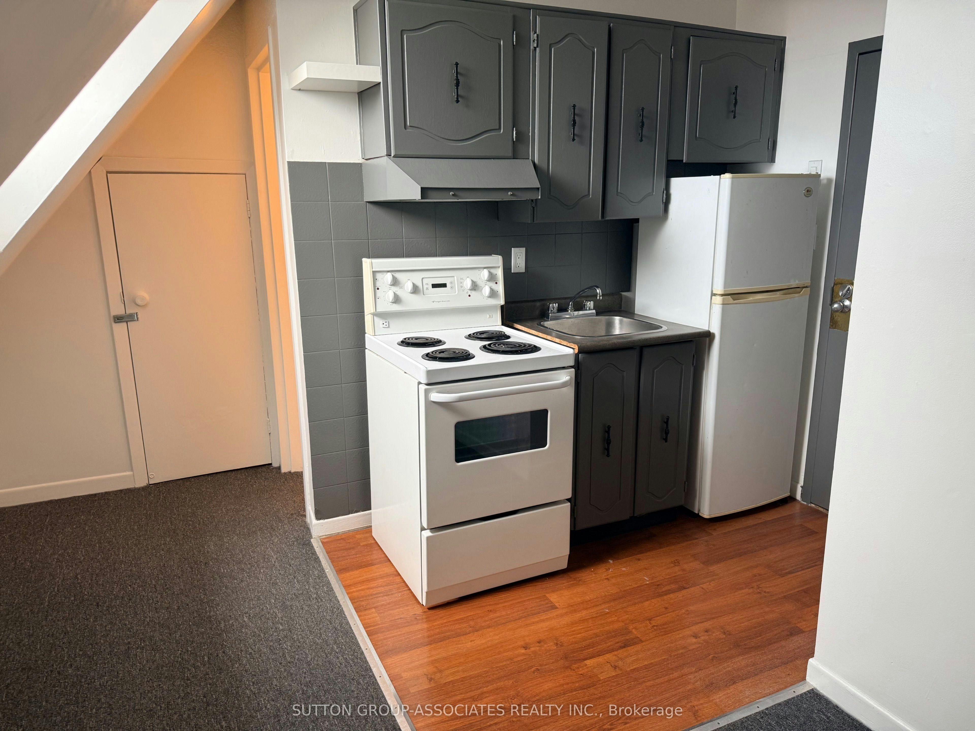 407-52 Metcalfe Street, Toronto, ON, M4X 1R8 - 3