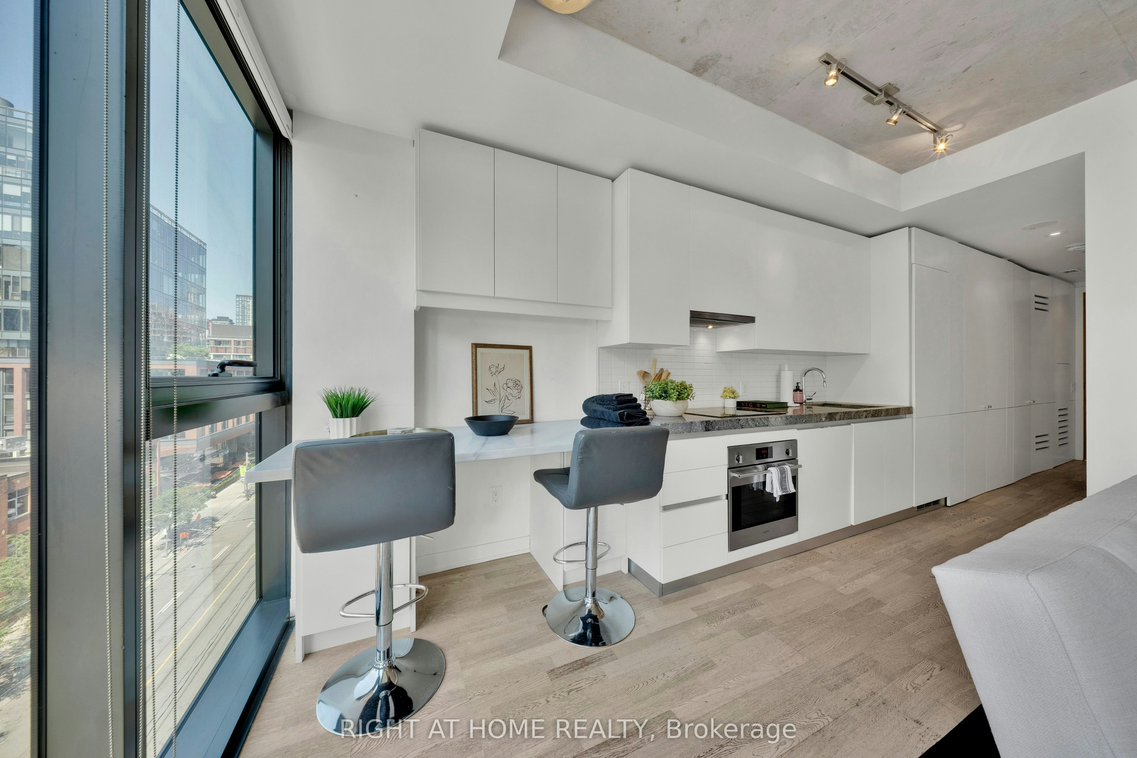 625-629 King Street W, Toronto, ON, M5V 1M5 - 13