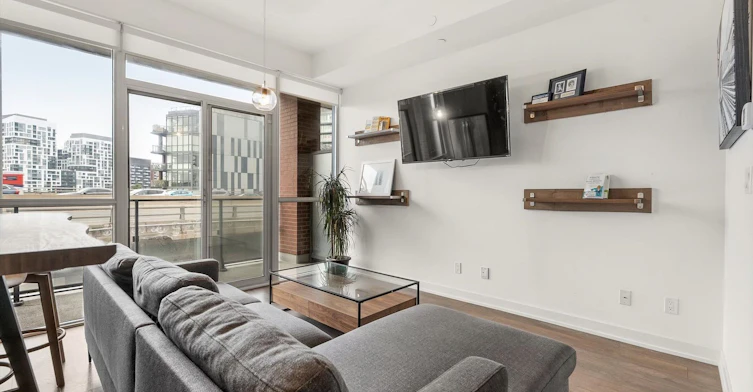 710-50 Bruyeres Mews, Toronto, ON, M5V 0H8 - 8