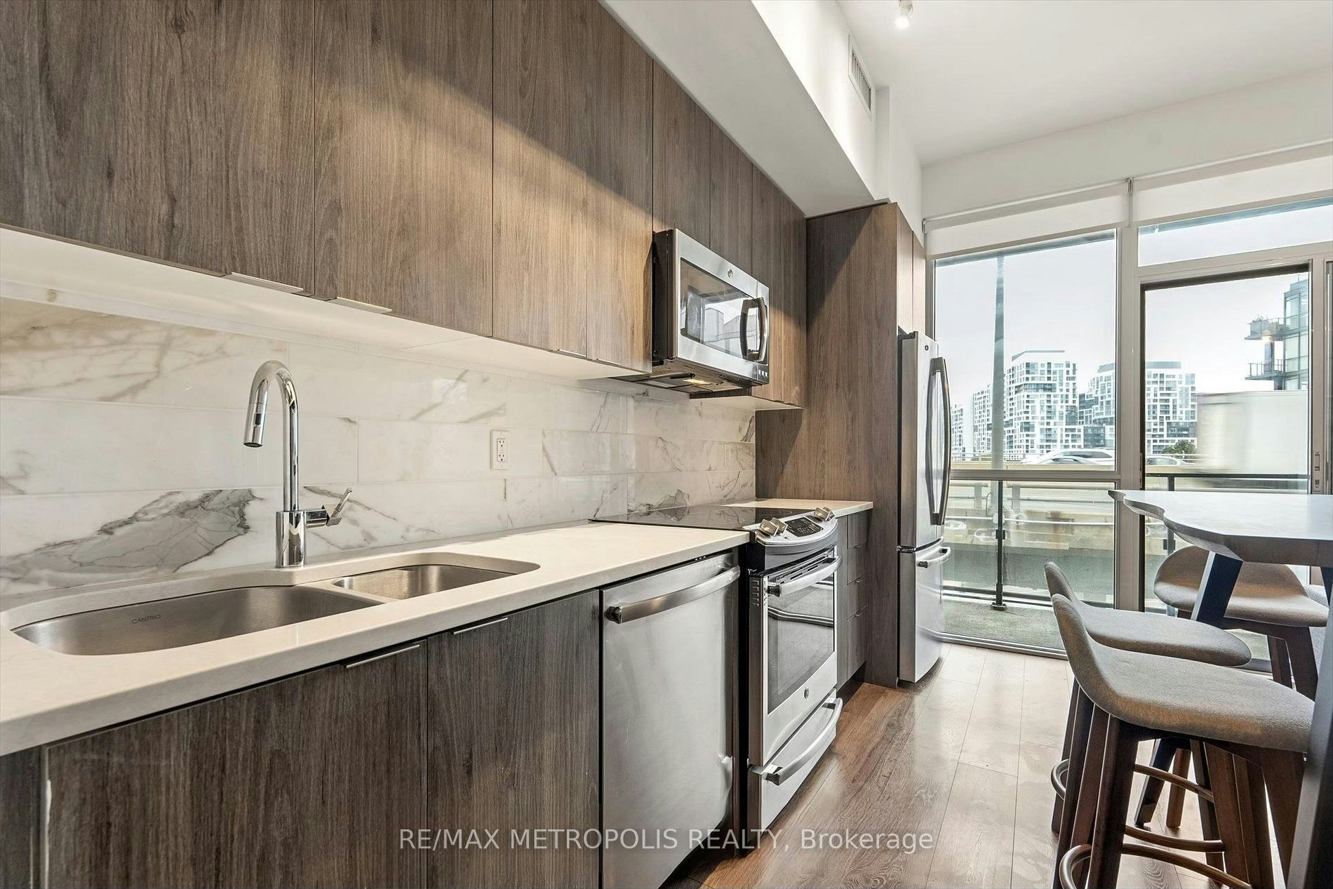 710-50 Bruyeres Mews, Toronto, ON, M5V 0H8 - 17