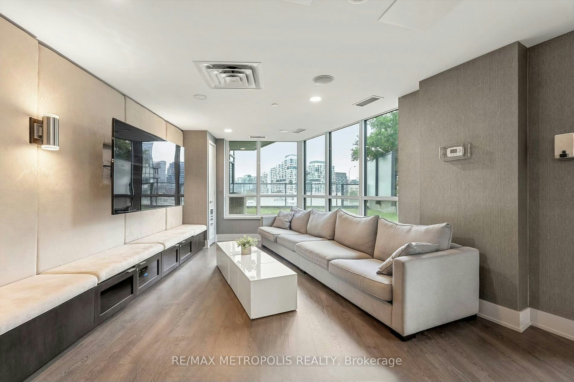 710-50 Bruyeres Mews, Toronto, ON, M5V 0H8 - 24
