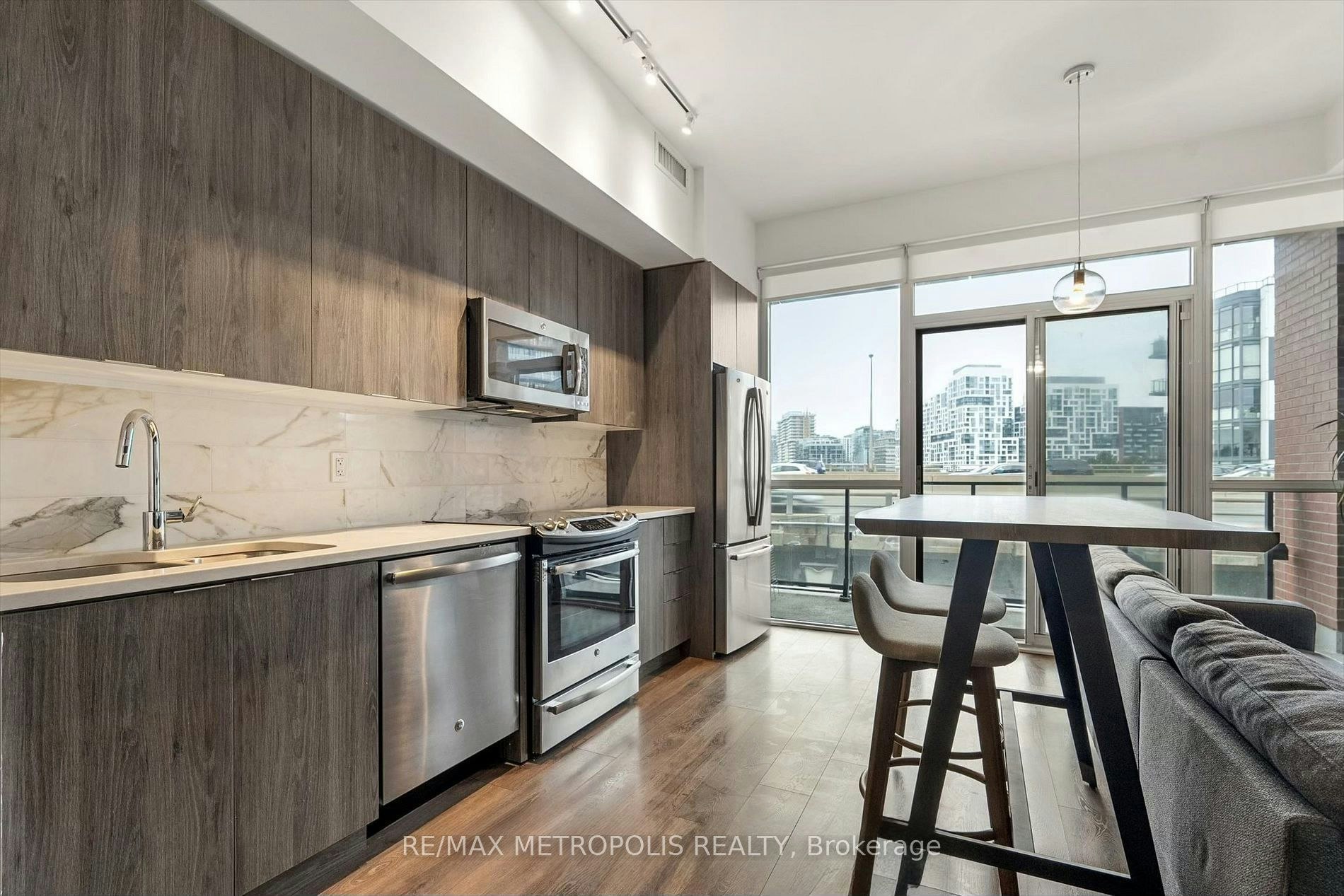 710-50 Bruyeres Mews, Toronto, ON, M5V 0H8 - 16