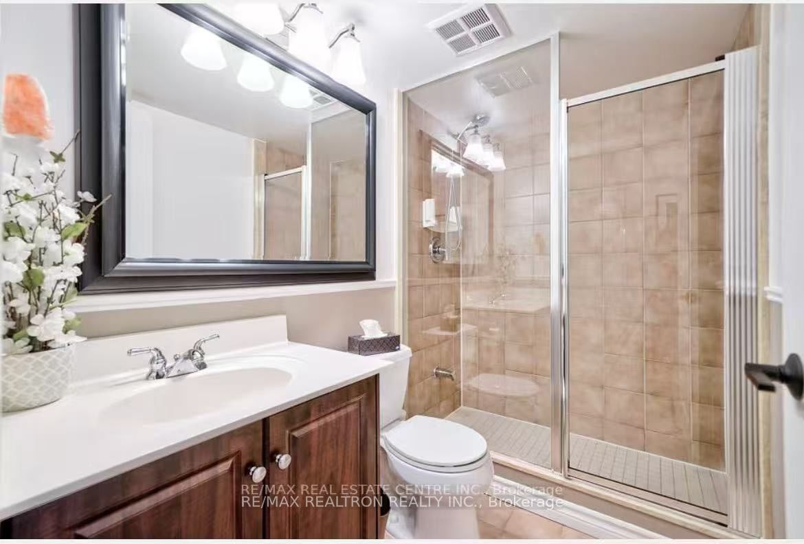 1503 (Den)-801 Bay Street, Toronto, ON, M5S 1Y9 - 2
