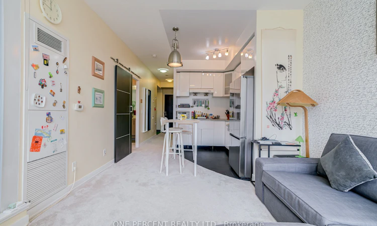 S217-120 Bayview Avenue