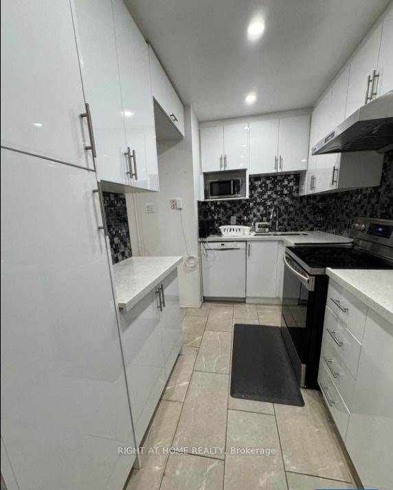 149-165 Cherokee Boulevard, Toronto, ON, M2J 4T7 - 8