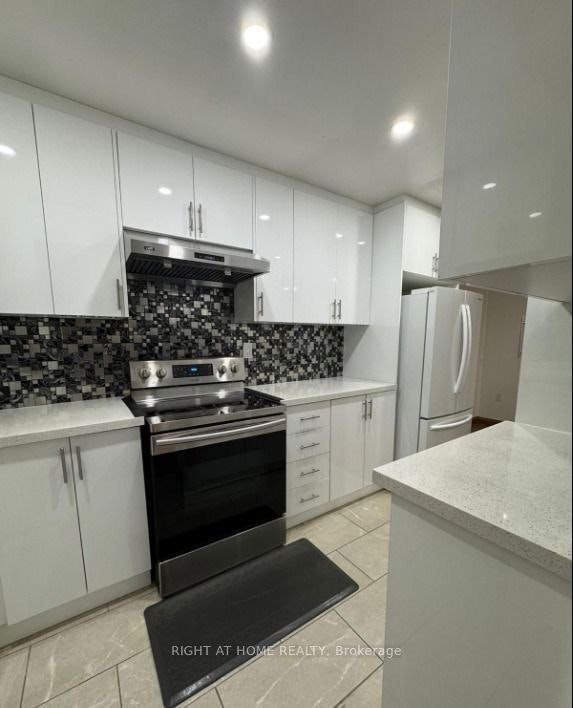 149-165 Cherokee Boulevard, Toronto, ON, M2J 4T7 - 9