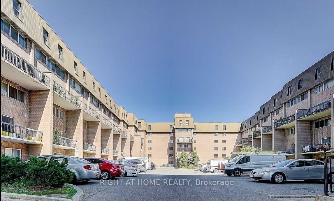 149-165 GF Cherokee Boulevard, Toronto, ON, M2J 4T7