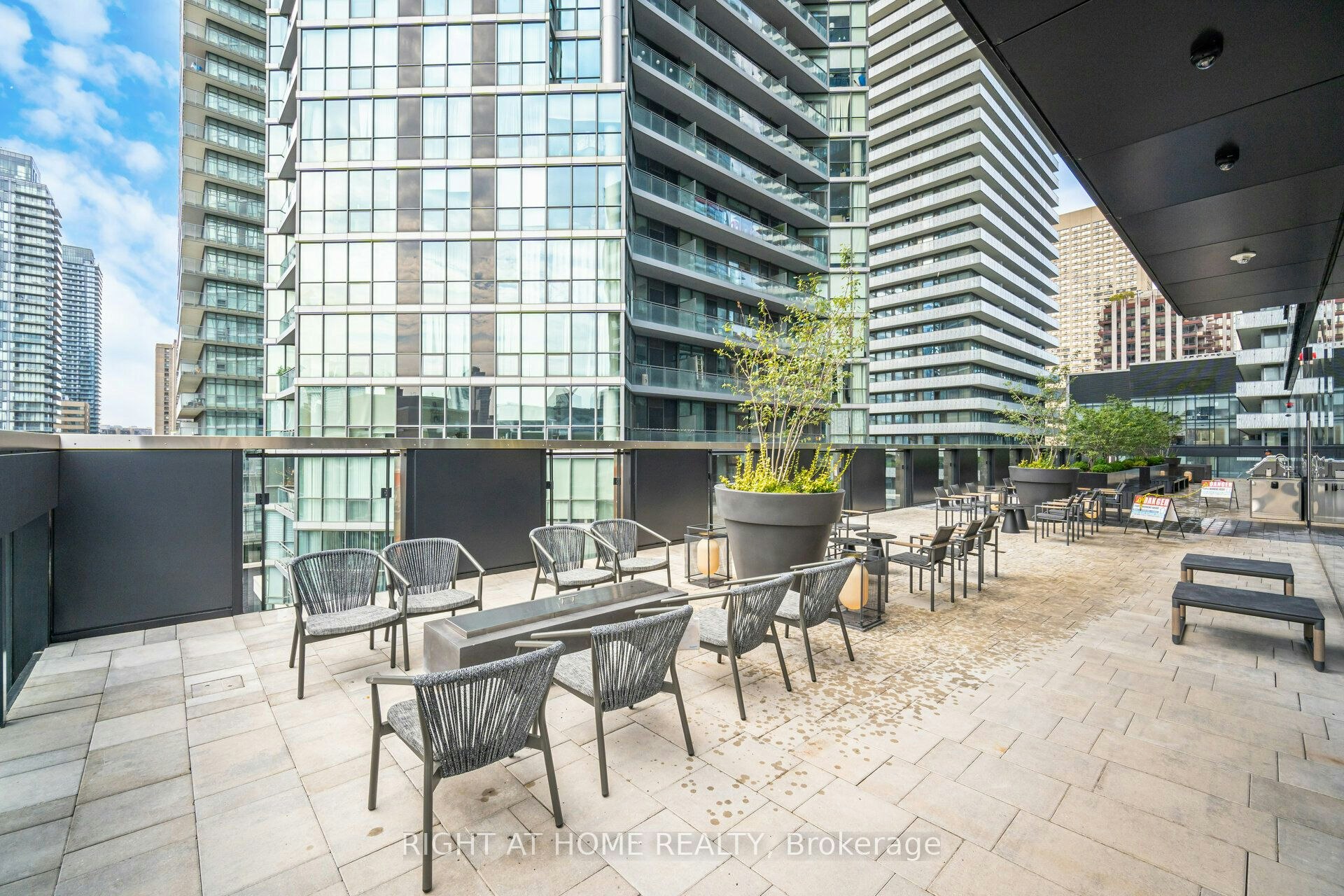 4403-55 Charles Street E, Toronto, ON, M4Y 0J1 - 43