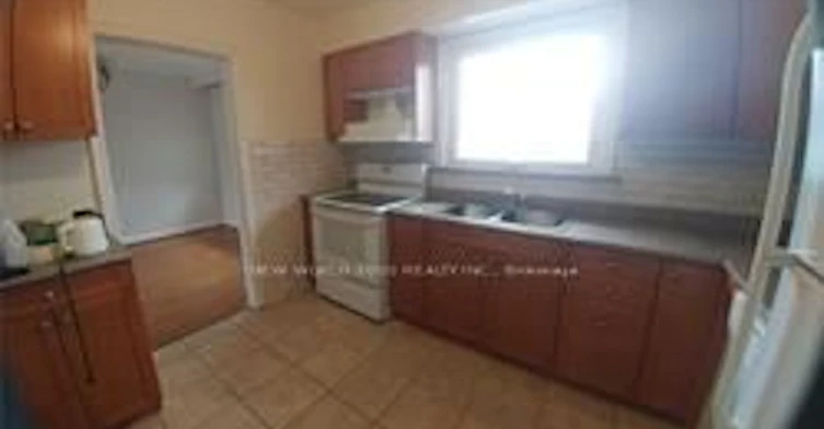 393 Hounslow Avenue, Toronto, ON, M2R 1H7 - 3