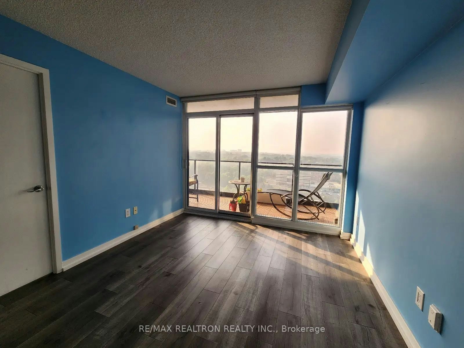 1606-29 Singer Court, Toronto, ON, M2K 0B3 - 15