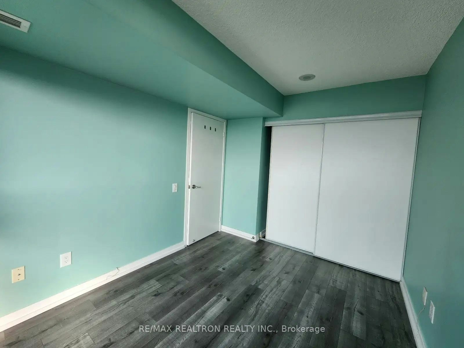 1606-29 Singer Court, Toronto, ON, M2K 0B3 - 7