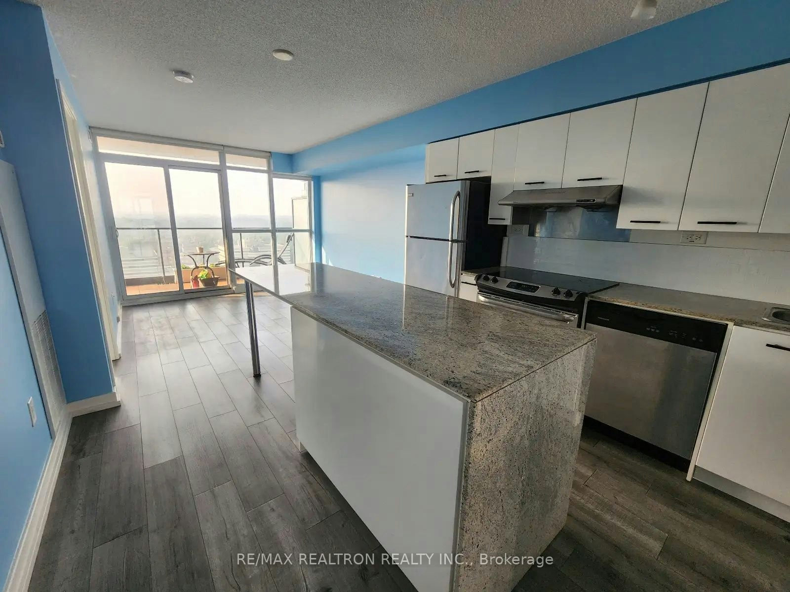 1606-29 Singer Court, Toronto, ON, M2K 0B3 - 12