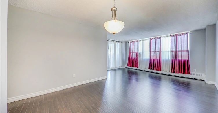 #914-25 Sunrise Avenue, Toronto, ON, M4A 2S2 - 5