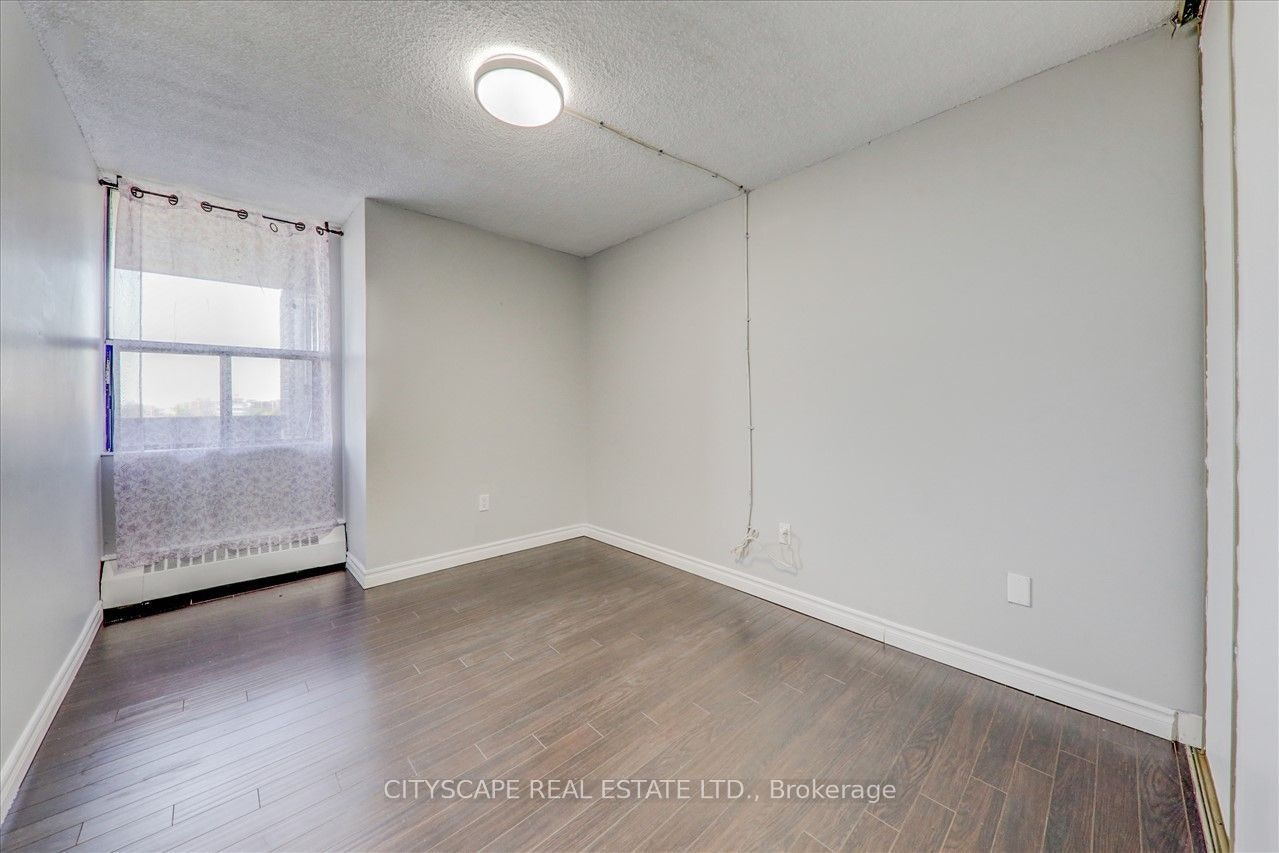 #914-25 Sunrise Avenue, Toronto, ON, M4A 2S2 - 2
