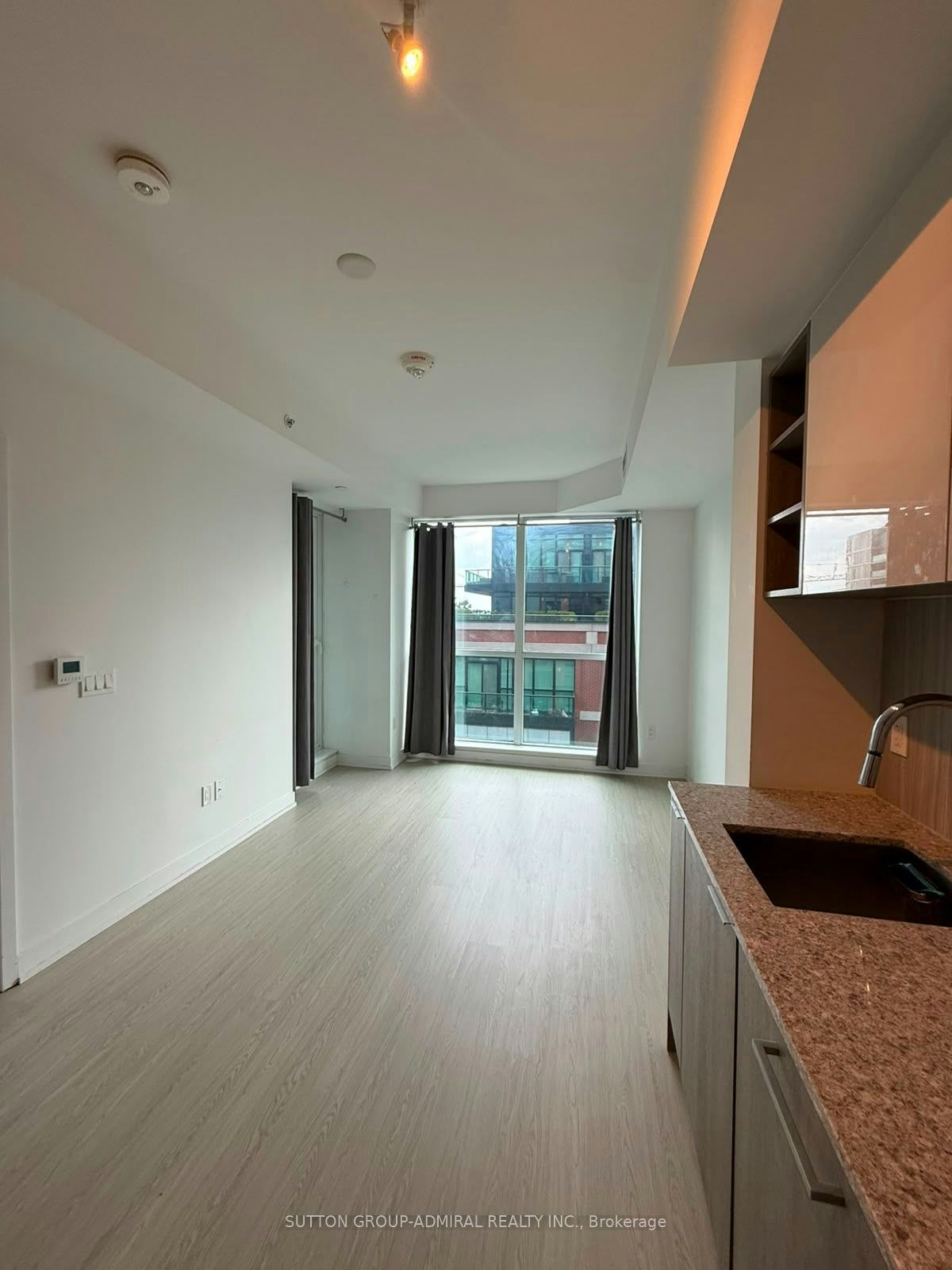 1015-31 Tippett Road, Toronto, ON, M3H 0C8 - 8