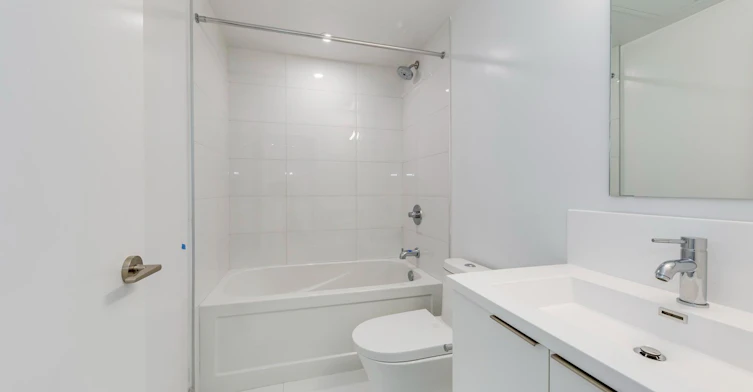 1327-230 Simcoe Street, Toronto, ON, M5T 0G7 - 16