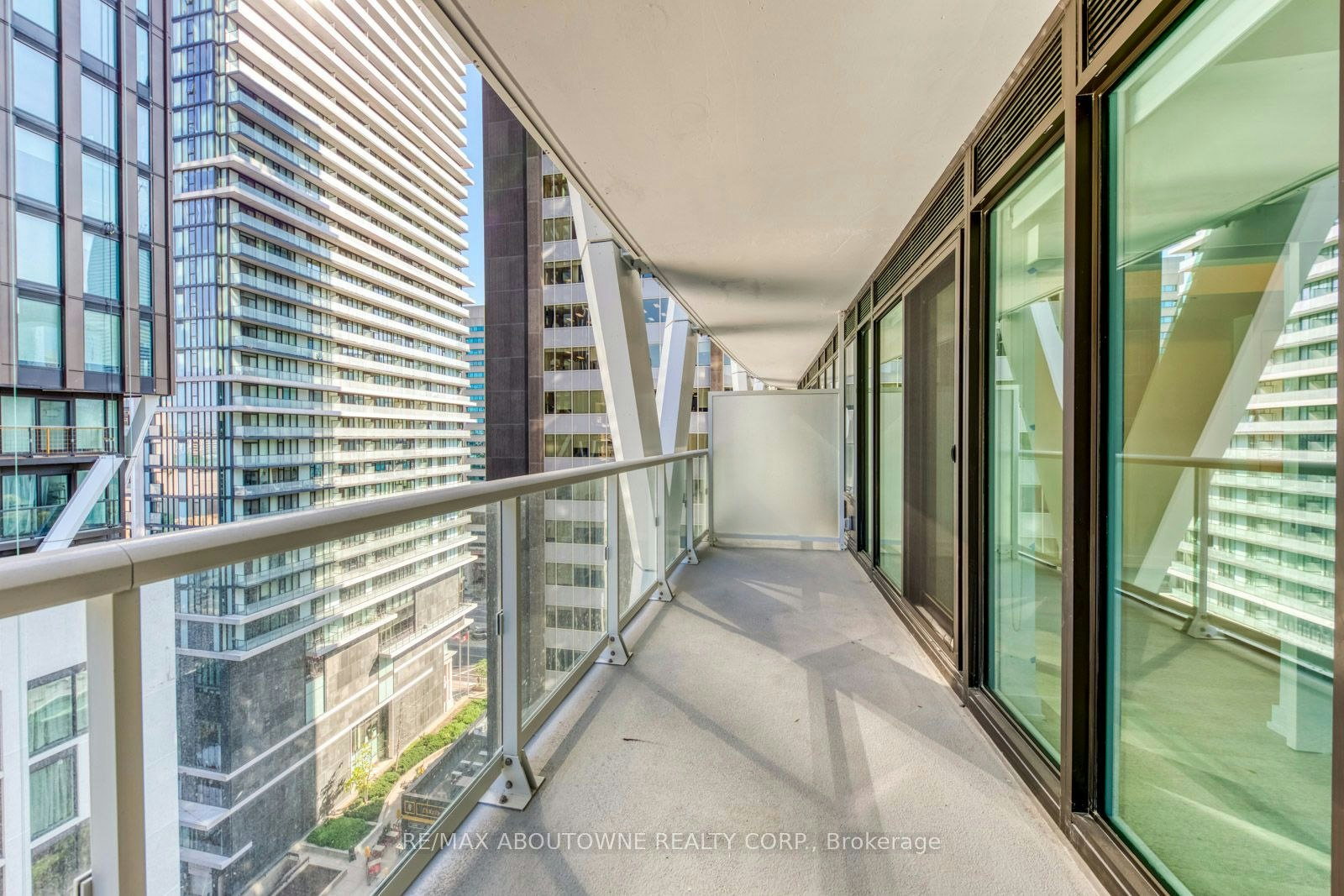 1327-230 Simcoe Street, Toronto, ON, M5T 0G7 - 18