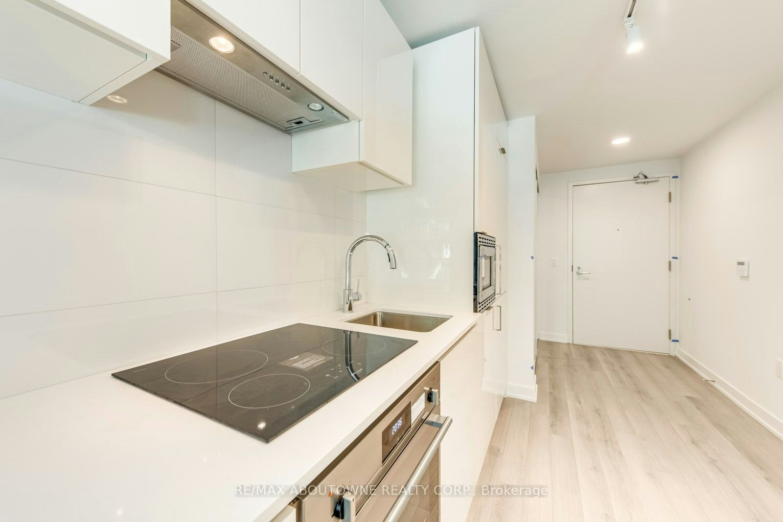 1327-230 Simcoe Street, Toronto, ON, M5T 0G7 - 6