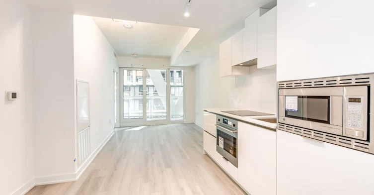 1327-230 Simcoe Street, Toronto, ON, M5T 0G7 - 4