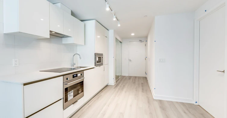 1327-230 Simcoe Street, Toronto, ON, M5T 0G7 - 9