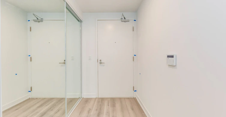 1327-230 Simcoe Street, Toronto, ON, M5T 0G7 - 2