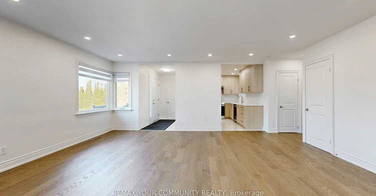 135 Searle Avenue, Toronto, ON, M3H 4B1 - 6