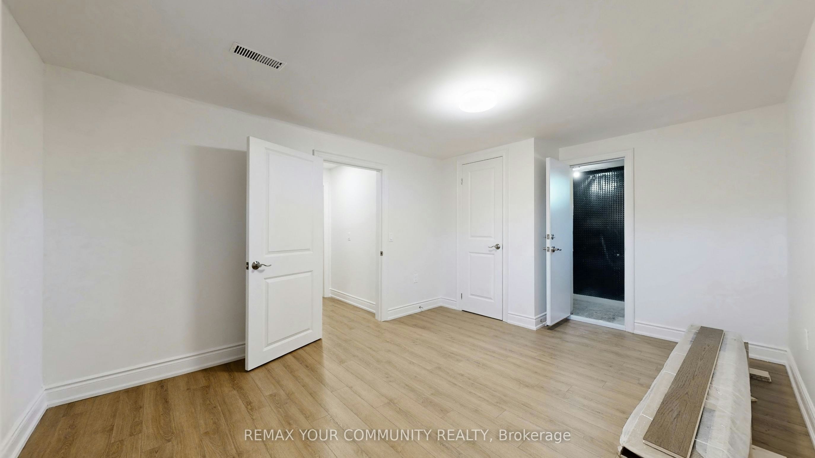135 Searle Avenue, Toronto, ON, M3H 4B1 - 34