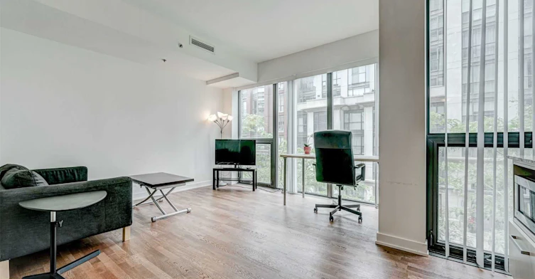 310-15 Beverley Street, Toronto, ON, M5T 1X8 - 2