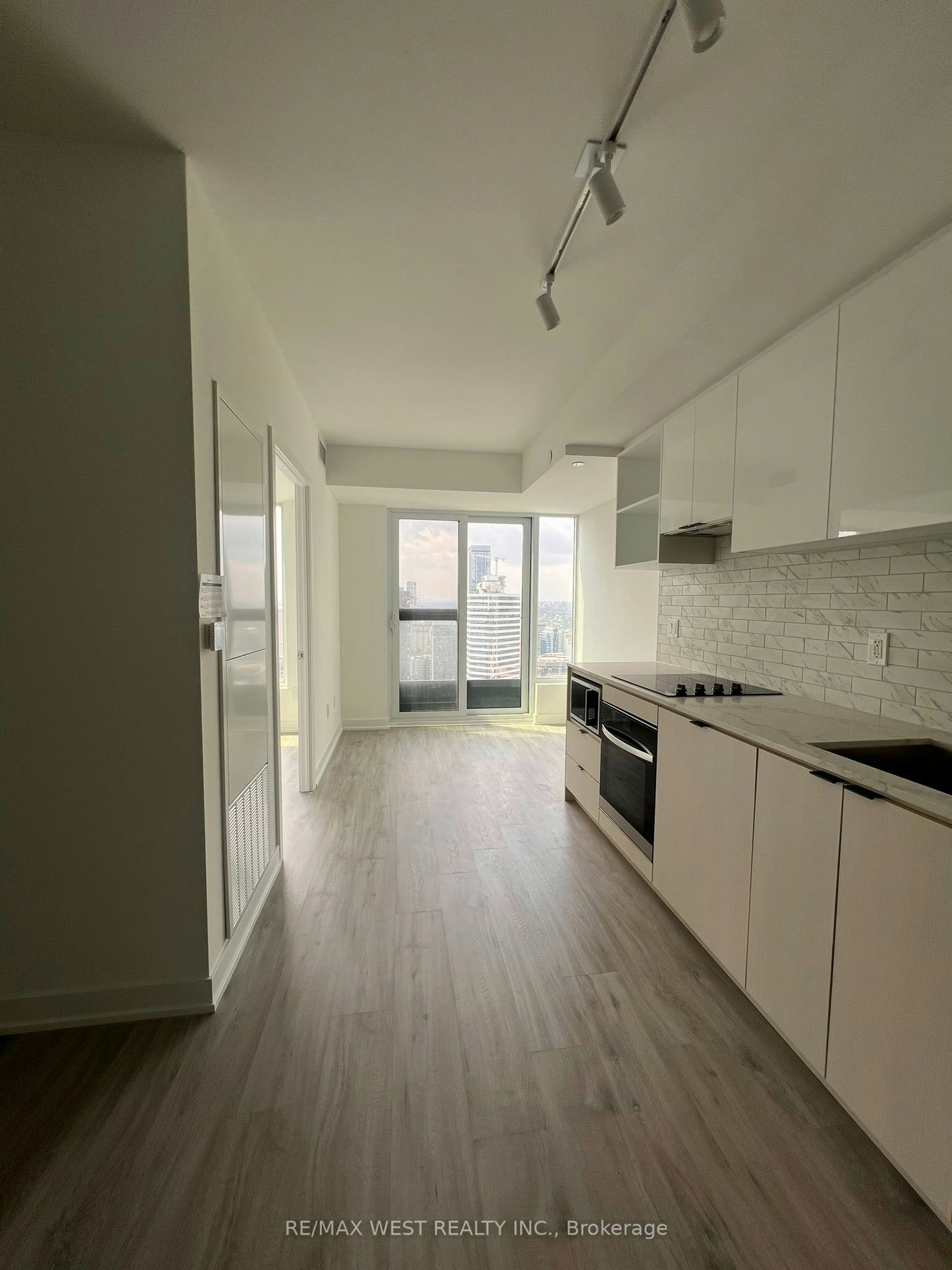 252 Church Street, Toronto, ON, M5B 1Z2 - 3
