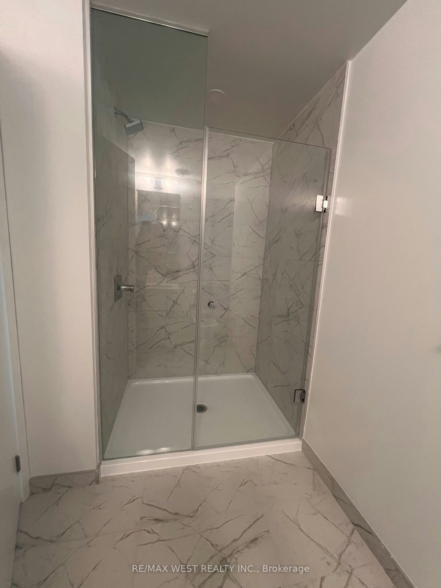 252 Church Street, Toronto, ON, M5B 1Z2 - 6