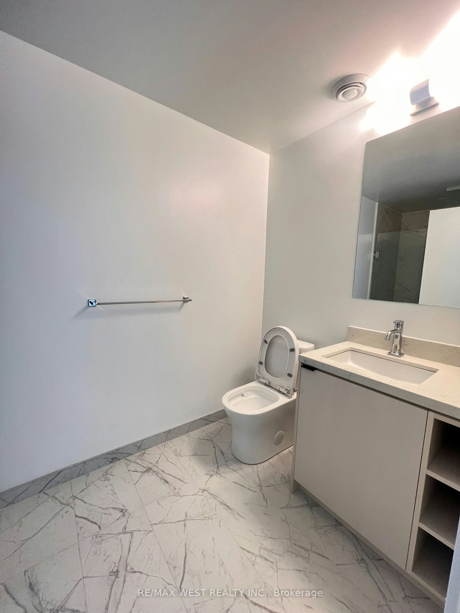 252 Church Street, Toronto, ON, M5B 1Z2 - 8