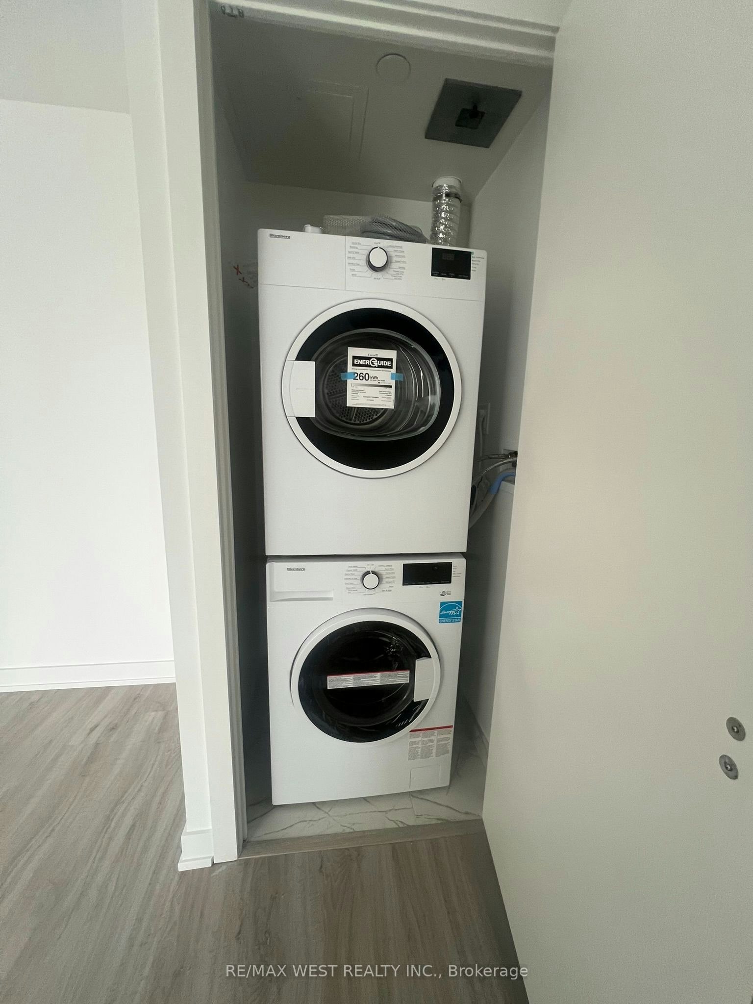 252 Church Street, Toronto, ON, M5B 1Z2 - 9