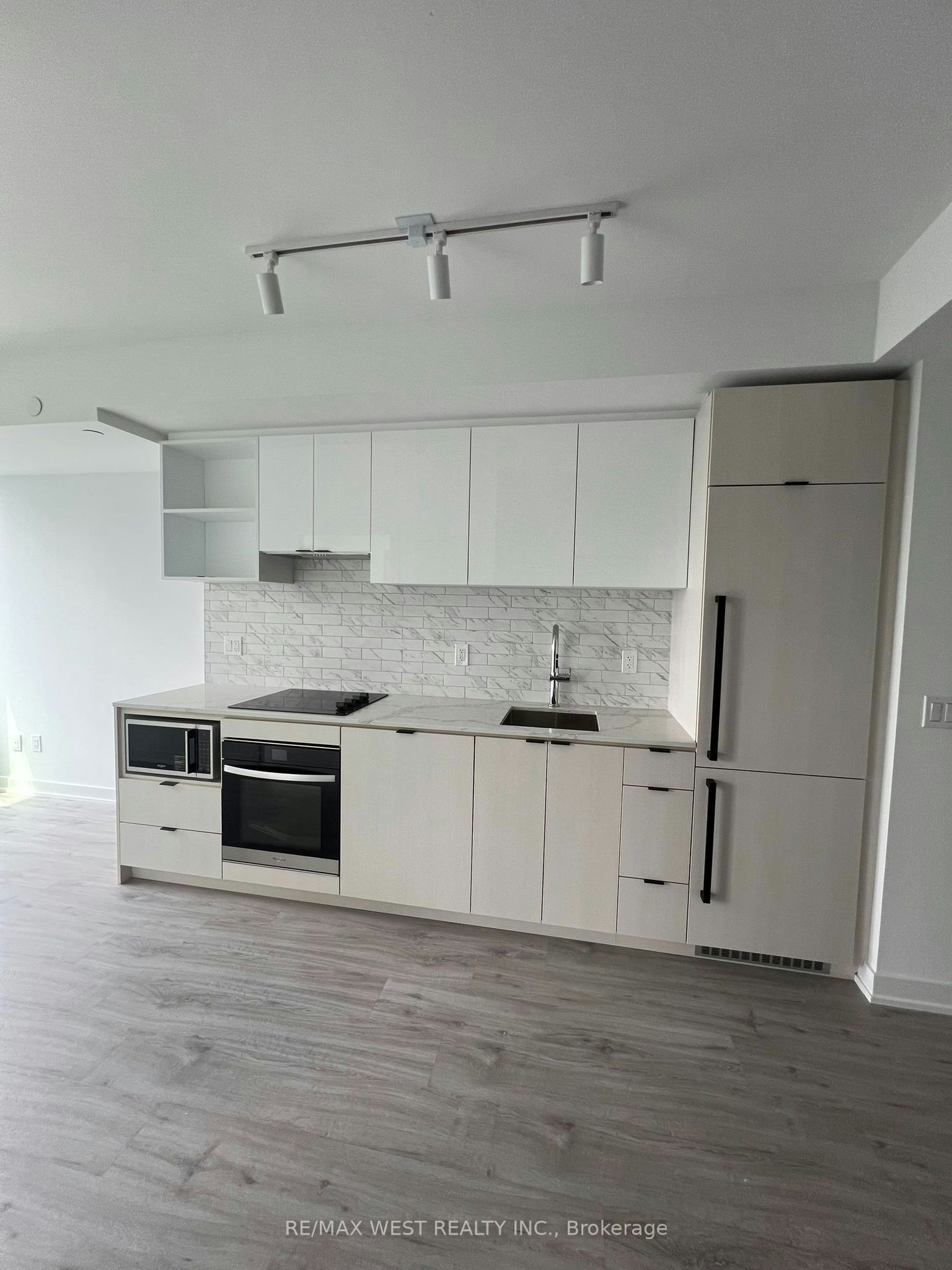 252 Church Street, Toronto, ON, M5B 1Z2 - 2